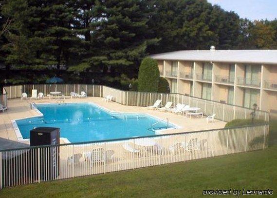 Rodeway Inn Greenfield Kemudahan gambar
