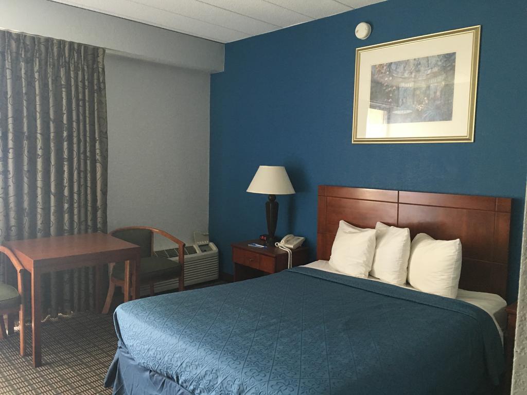 Rodeway Inn Greenfield Luaran gambar